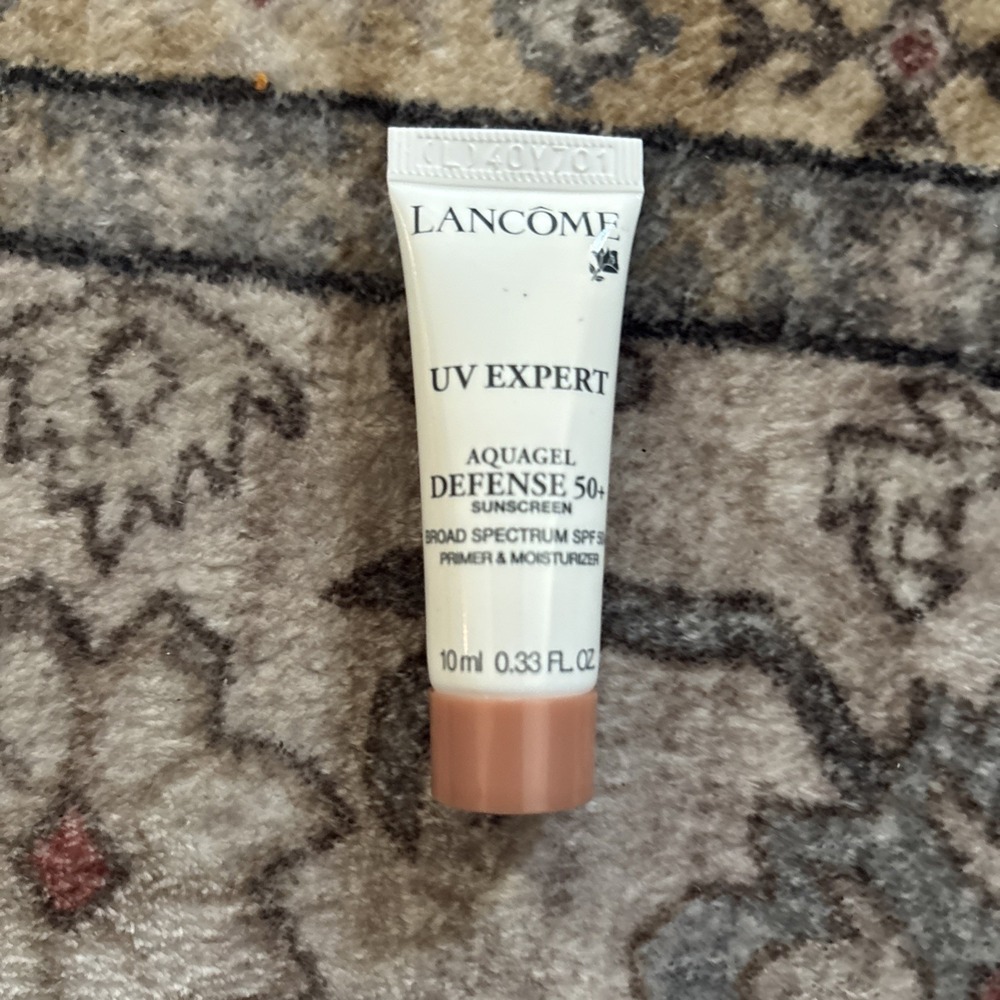 Lancome UV Expert Defense 50 Sunscreen .33 oz 10 ml Travel Size NEW 11/27
